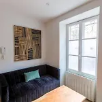 Appartement Contemporain Renove A 14eme *