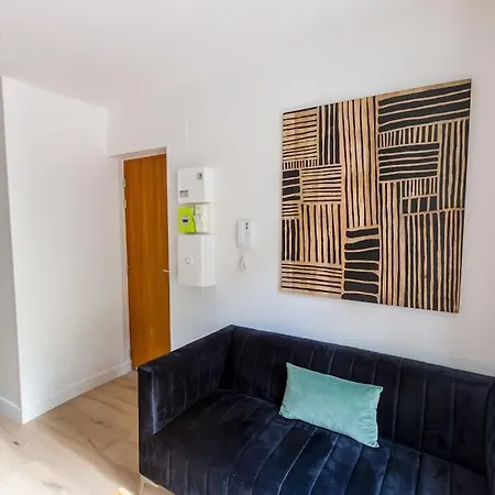Appartement Contemporain Renove A 14eme Parijs